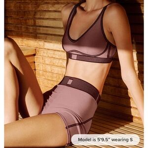 ALO Yoga Airlift High-Waist Line Up Short - Smoky Quartz